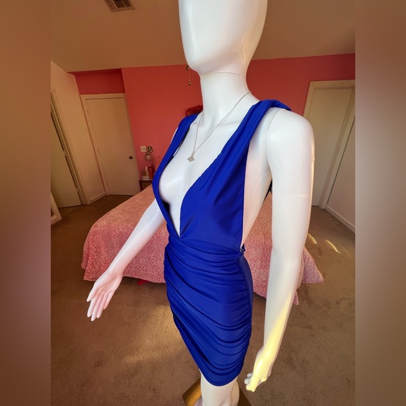 Superdown by Revolve Colbalt Blue V open back Mini Dress size XXS (runs big) - Picture 4 of 10